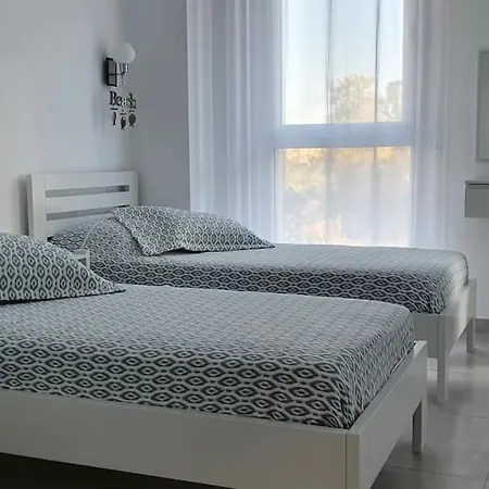 Holidays To Remember-sea Lovers Villa Plazhi San Pietro