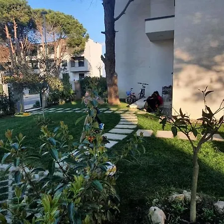 Holidays To Remember-sea Lovers Villa