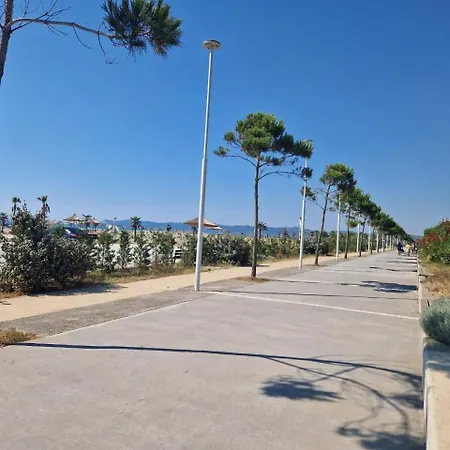 Holidays To Remember-sea Lovers Plazhi San Pietro